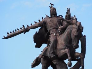 Jezdecká socha národního hrdiny Manase