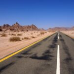 Nekonečně dlouhá šedá stuha